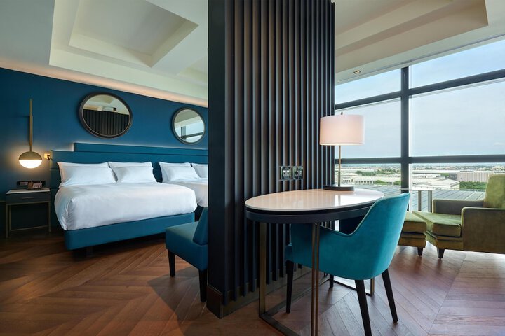 Room 21 of 147