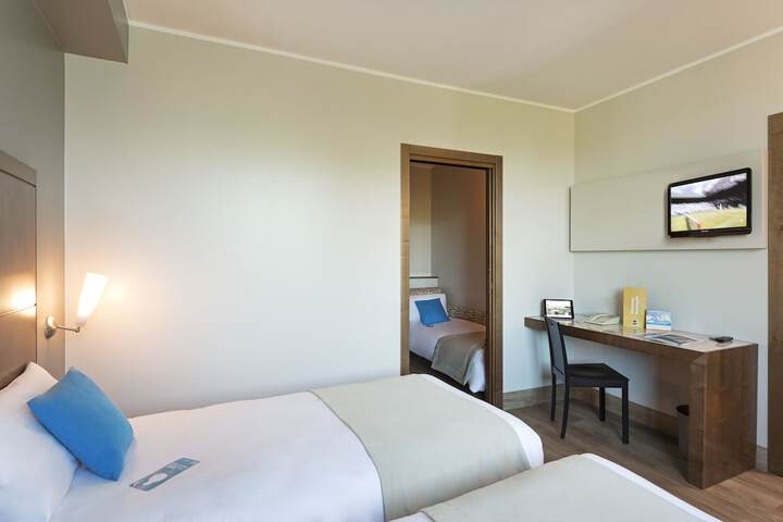 Room 6 of 64