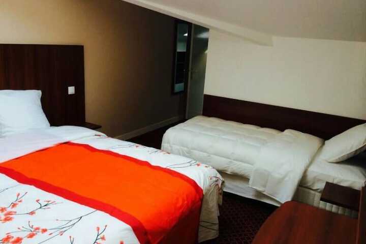 Room 19 of 41