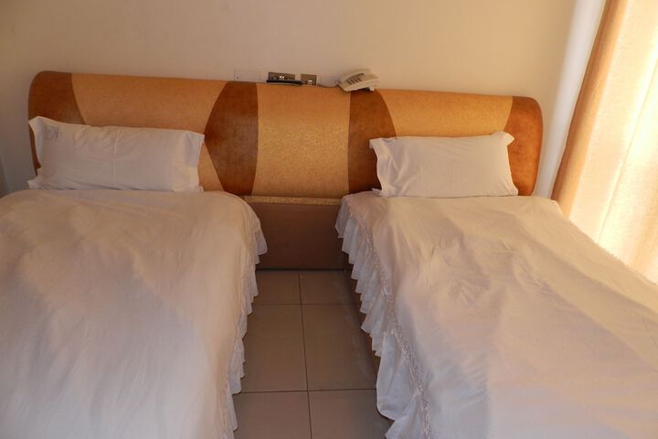 Room 14 of 26