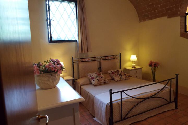 Room 3 of 41