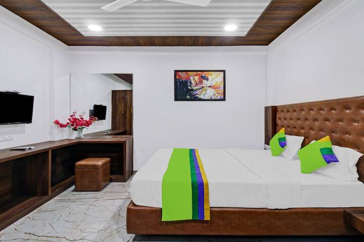Room 12 of 35