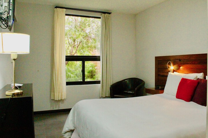 Room 17 of 100