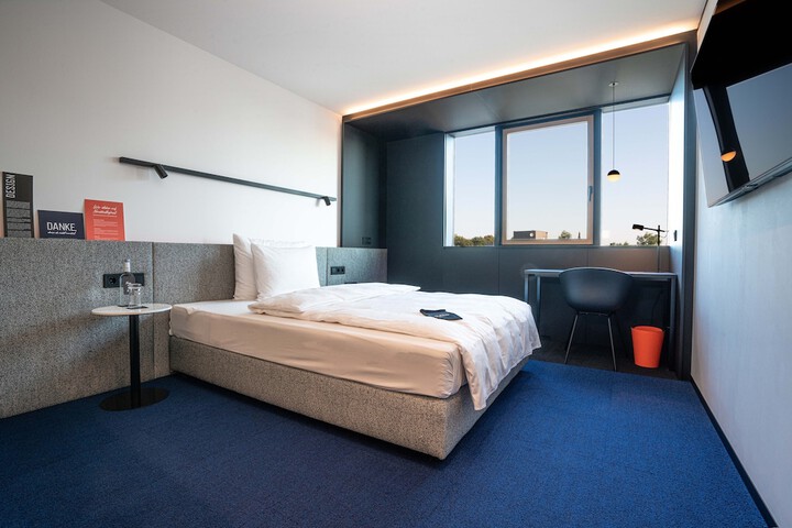 Room 21 of 84