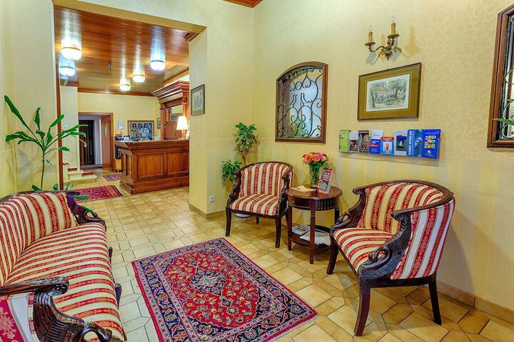 Lobby sitting area