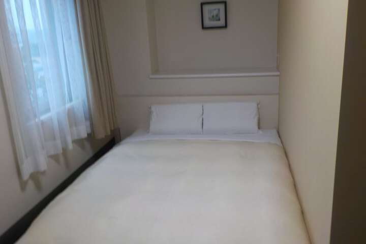 Room 10 of 51