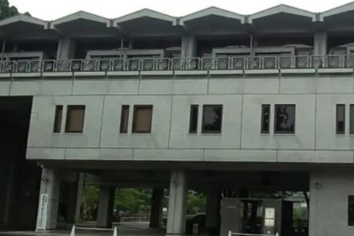 Exterior of KOKURITSU KOKUSAIKAIKAN LODGE