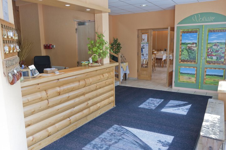 Room 2 of 19