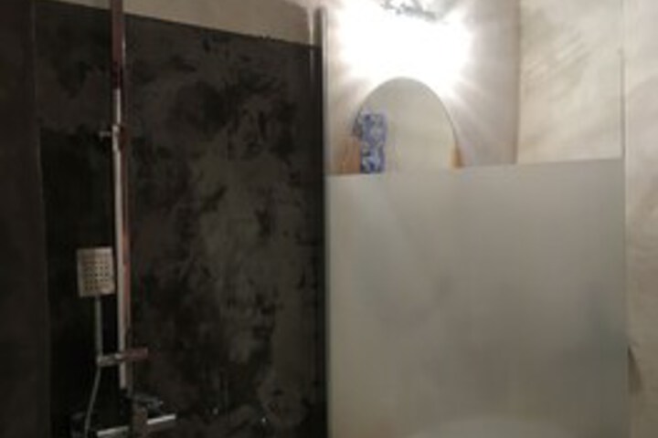 Room 8 of 49