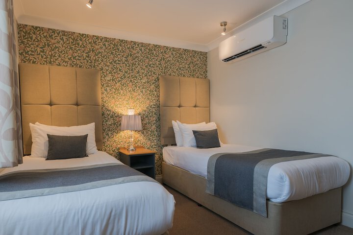 Room 3 of 36