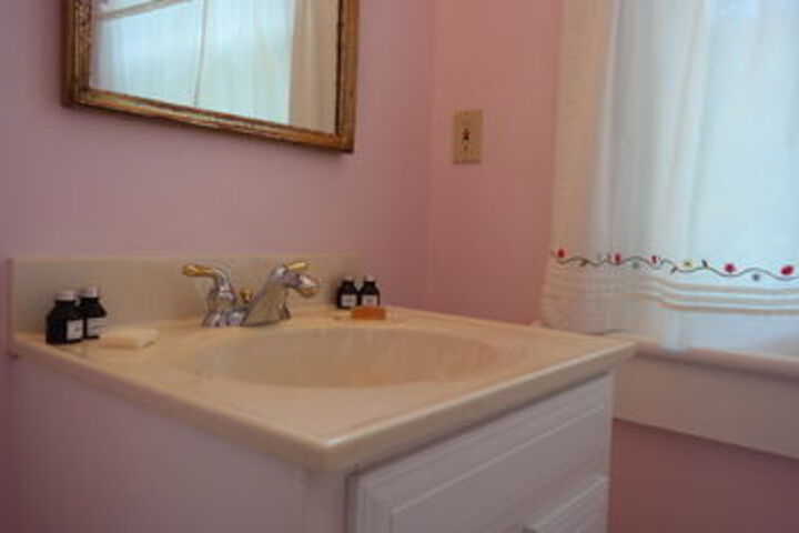 Room 7 of 38