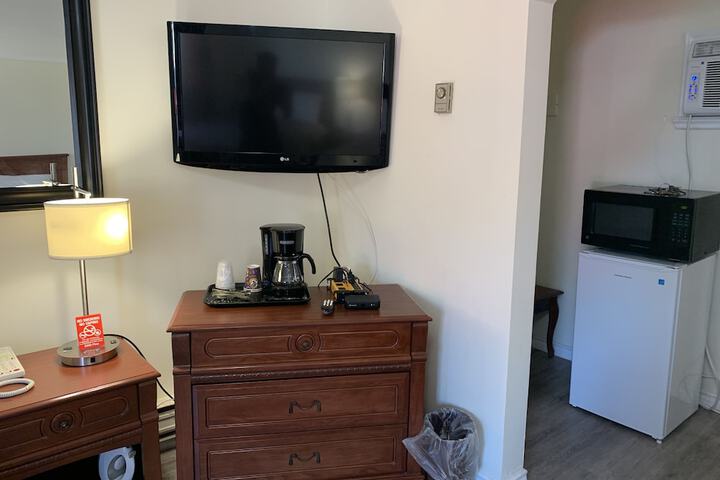 Room 11 of 45