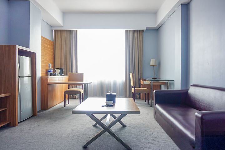 Room 8 of 68