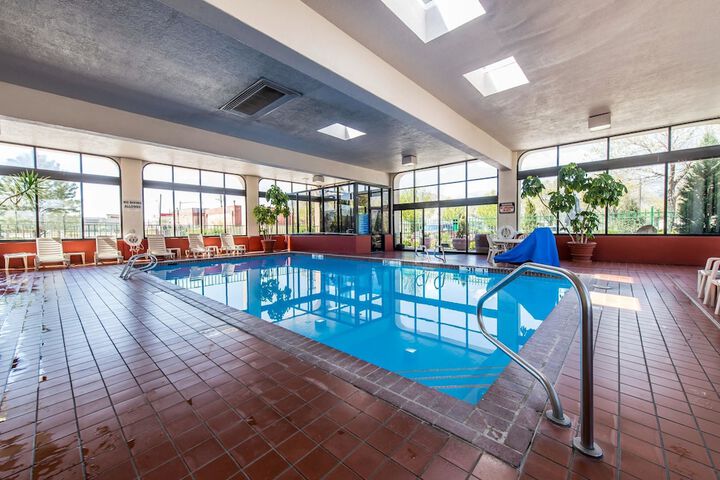 Pool 34 of 68
