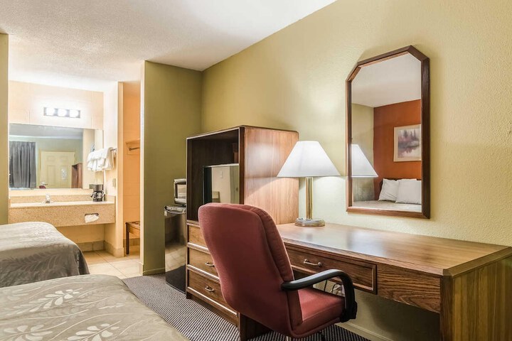 Room 7 of 29