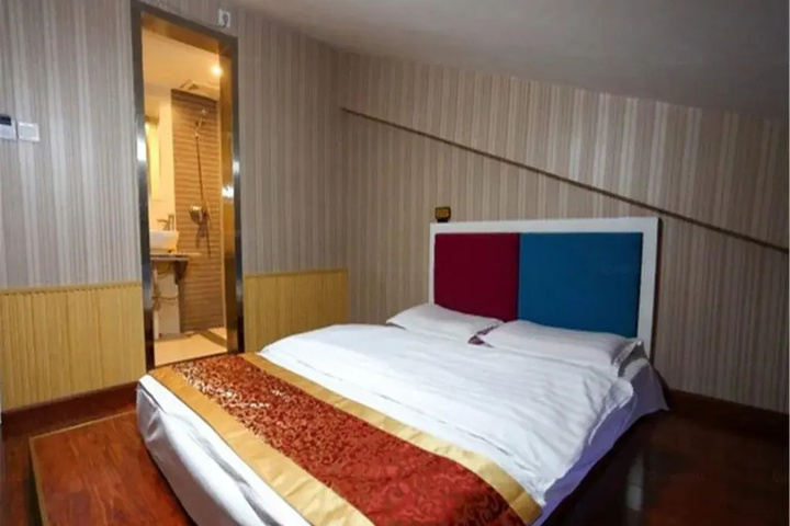 Mianyang Le Gang Yi Jia Business Inn