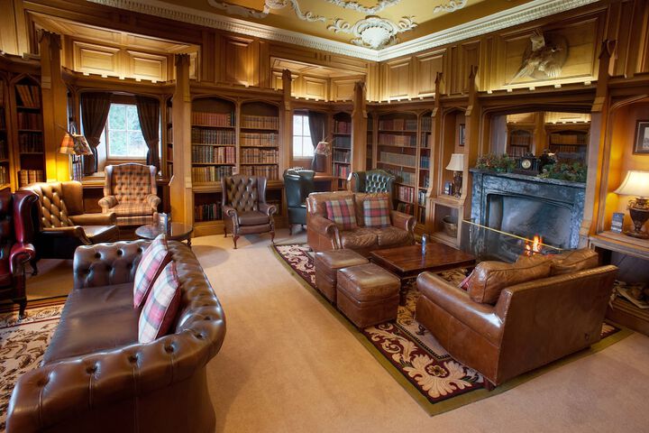 Hotel Lobby