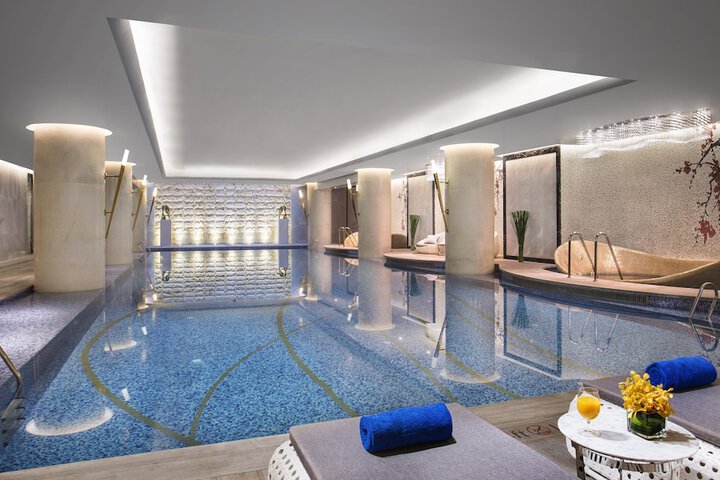 Pool 32 of 47