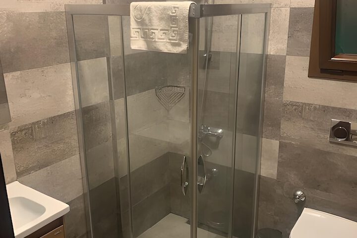 Room 90 of 159