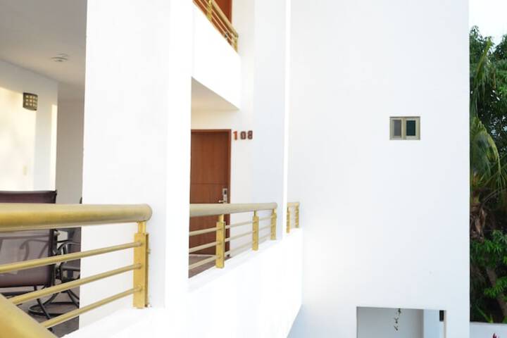 Hotel 80 of 80