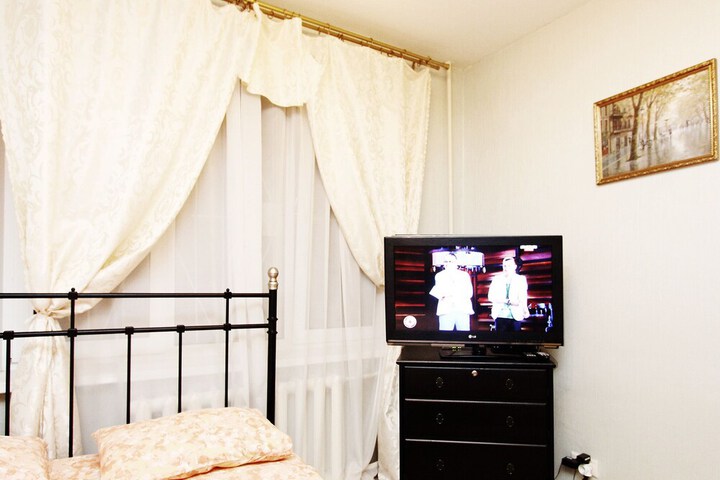 Room 2 of 19