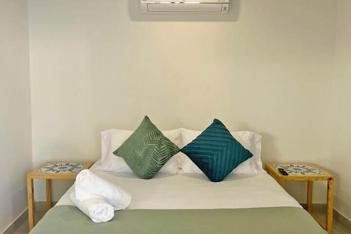 Room 33 of 116