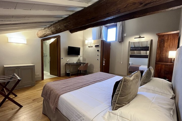 Room 18 of 59