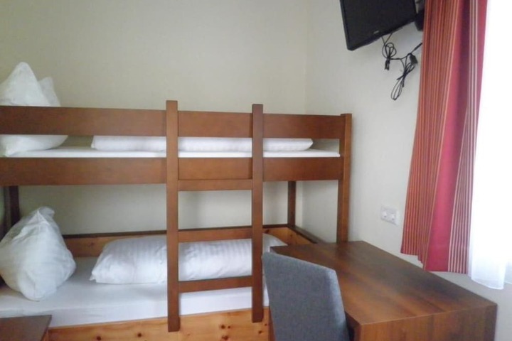 Room 14 of 73