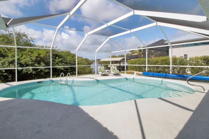Pool 30 of 48