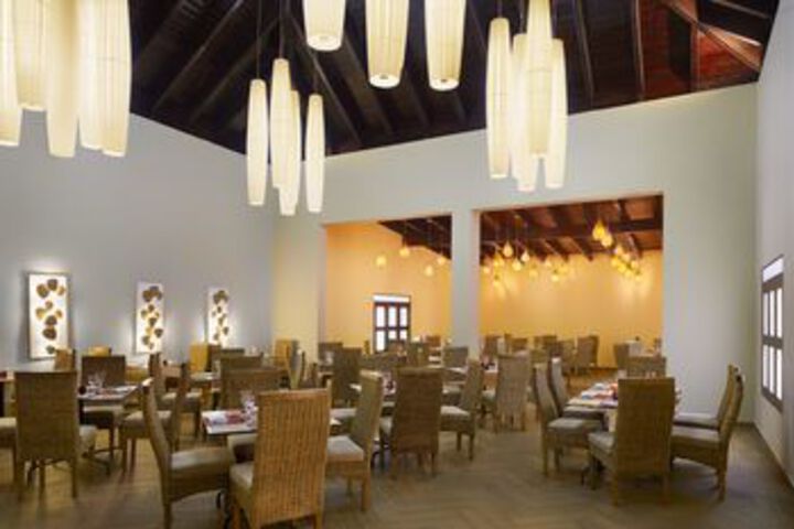 Dining 80 of 89