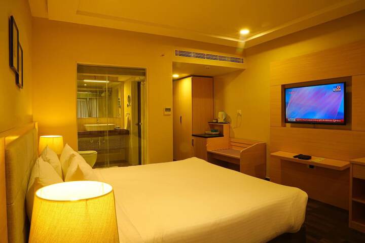 Room 17 of 46