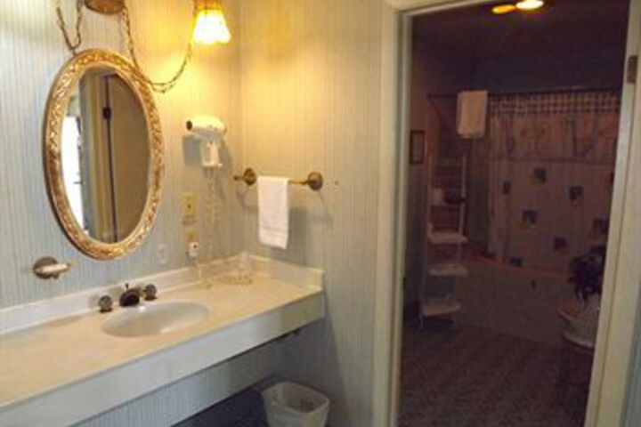 Room 2 of 23