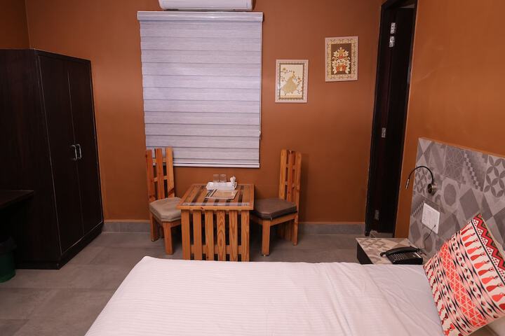 Room 26 of 76