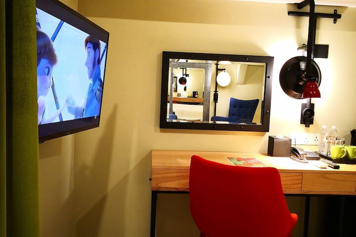 Room 16 of 91