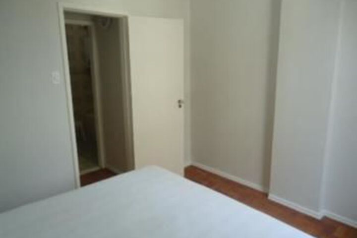 Room 2 of 7