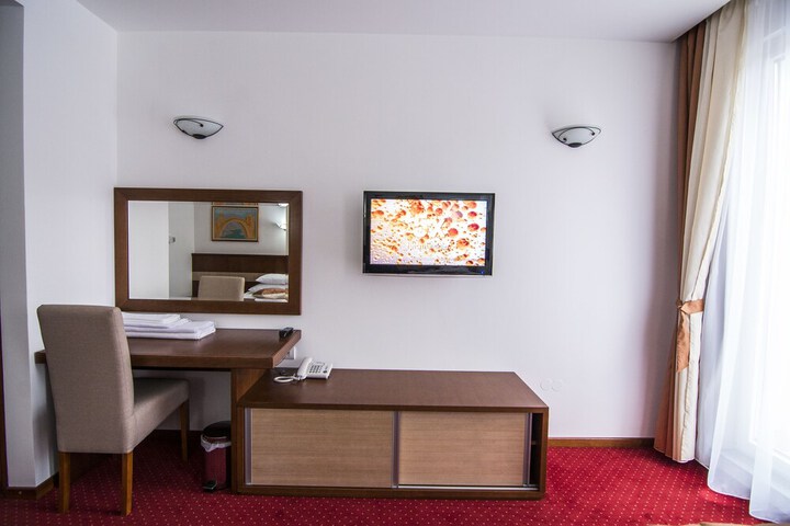 Room 20 of 27
