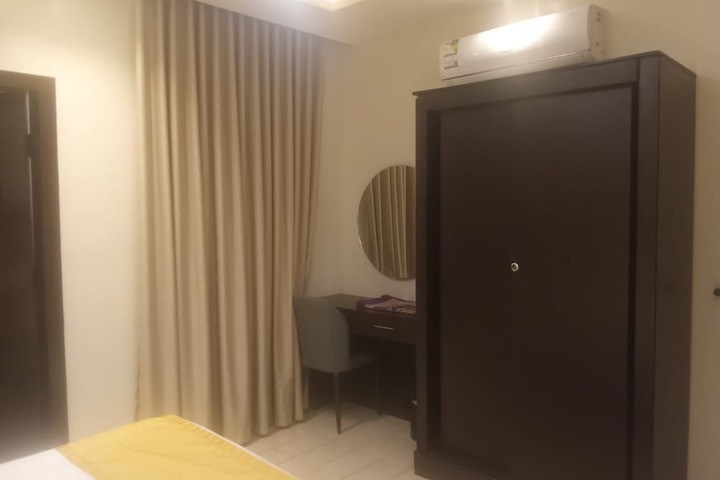 Room 7 of 17