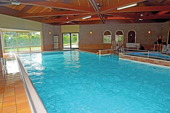 Hotel with Pool