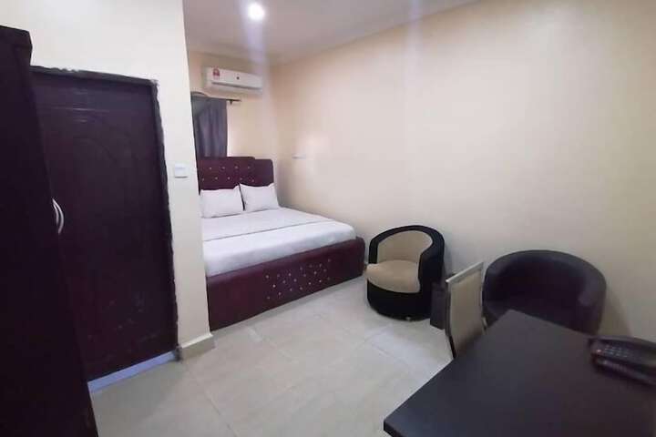Room 10 of 51