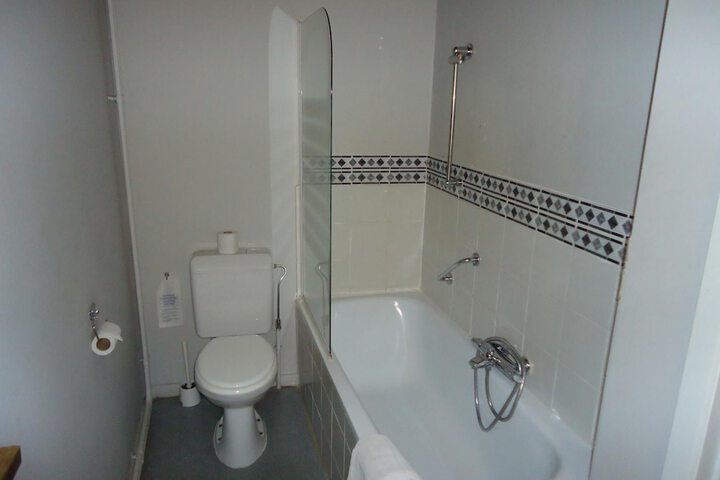 Room 18 of 40