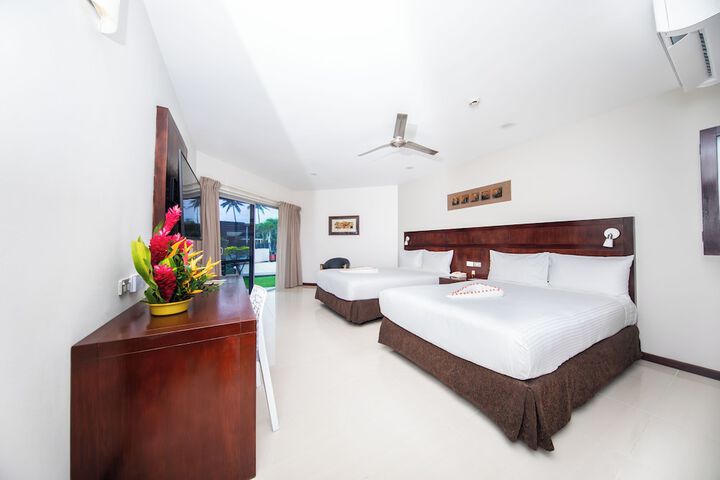 Room 2 of 28