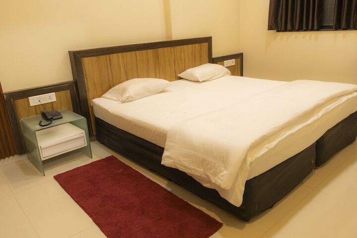 Room 5 of 26