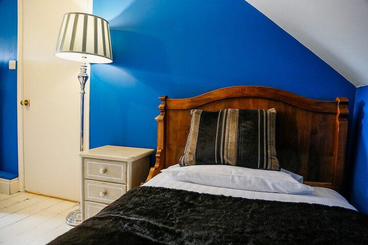 Room 6 of 59