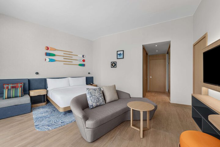 Room 14 of 66