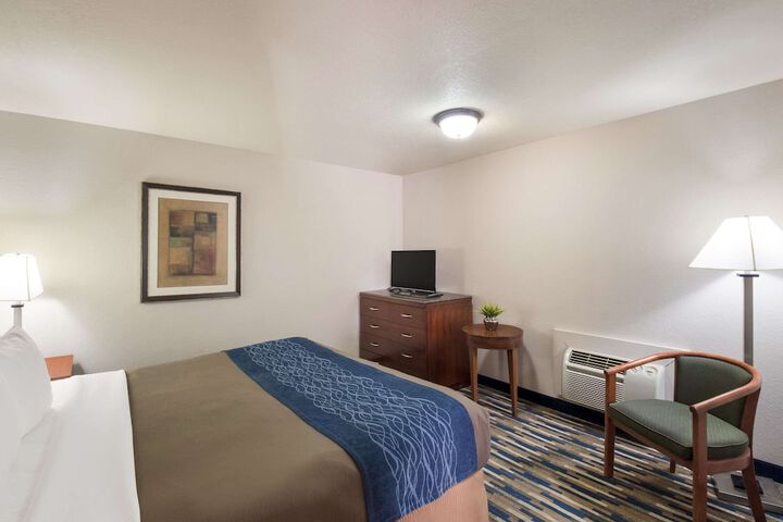 Room 32 of 57