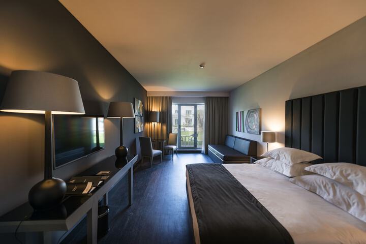 Room 10 of 53