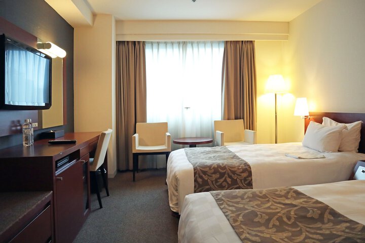 Room 16 of 42