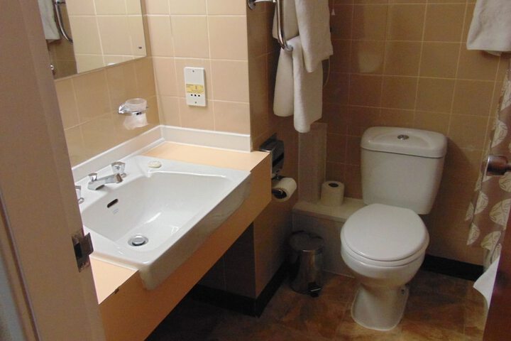 Room 14 of 22
