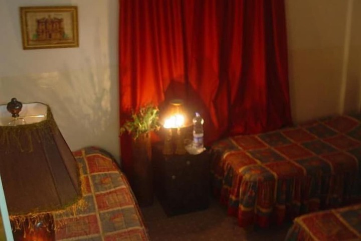 Room 6 of 31