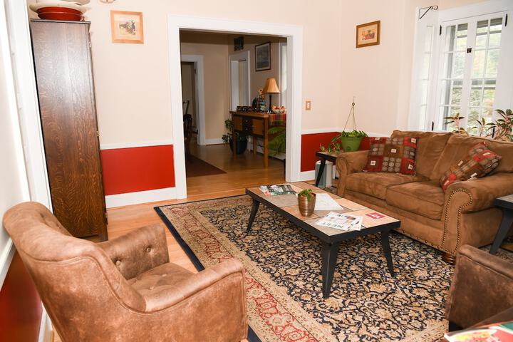 Entrance & Lobby